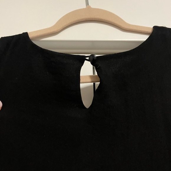 Tacera Black Sleeveless Mini Dress - Picture 3 of 7